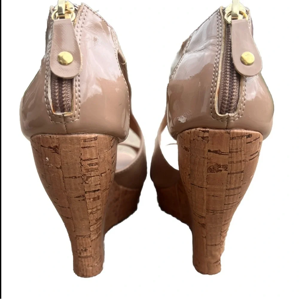 Steve Madden Women's Nude Wedge Sandals Great Condition! 6.5